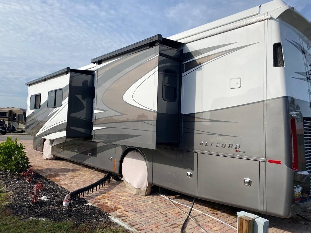2022 Tiffin Motorhomes Allegro Red 360 Motorized Class A