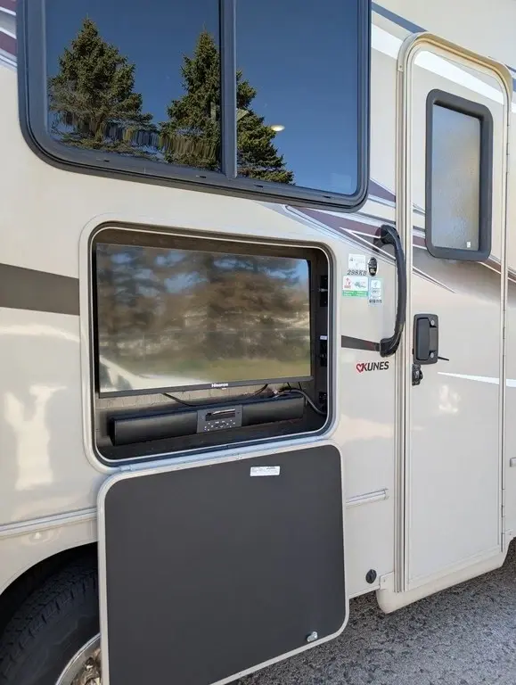 2023 Coachmen Leprechaun Motorized Class C