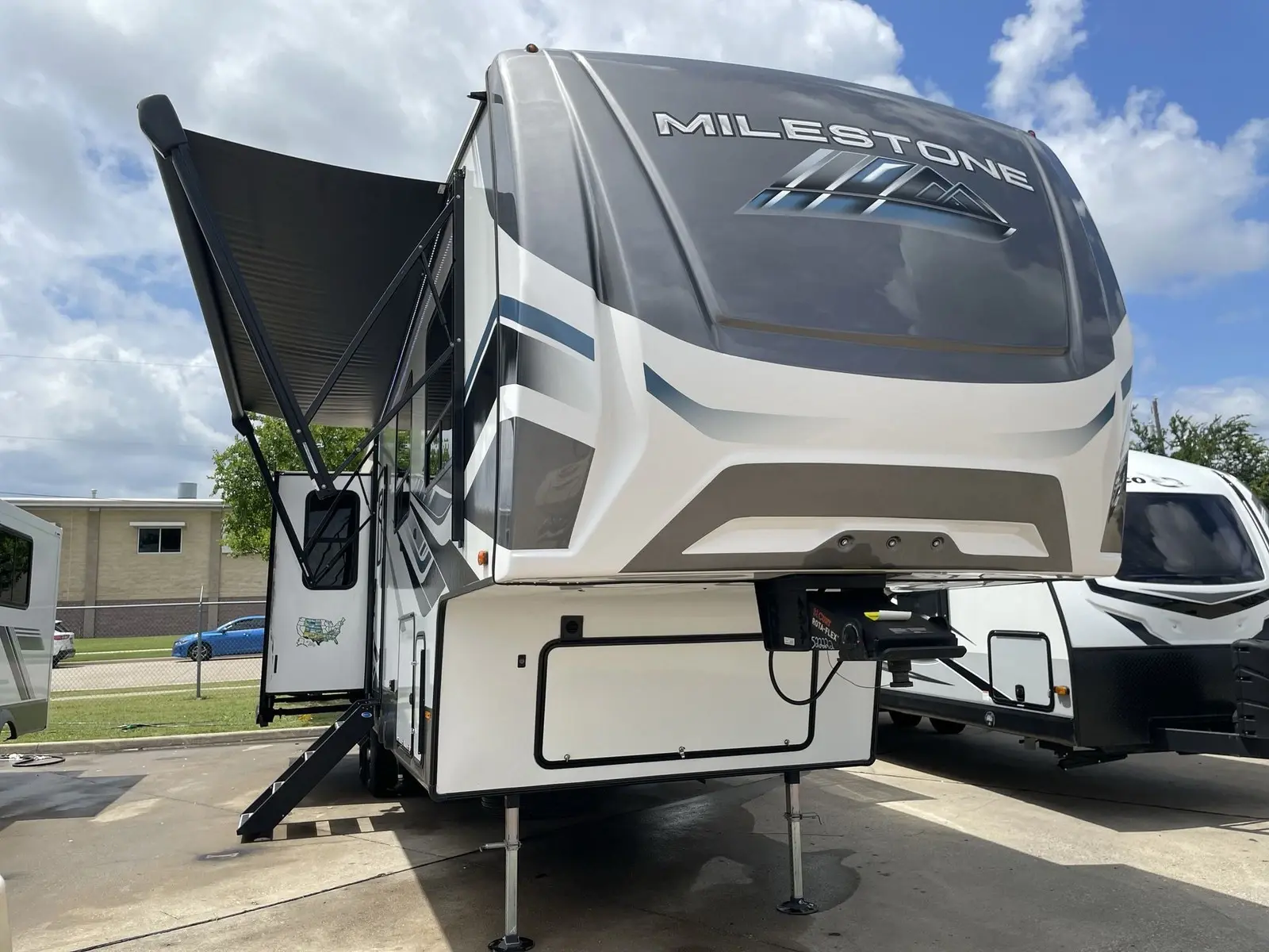 2023 Heartland Milestone