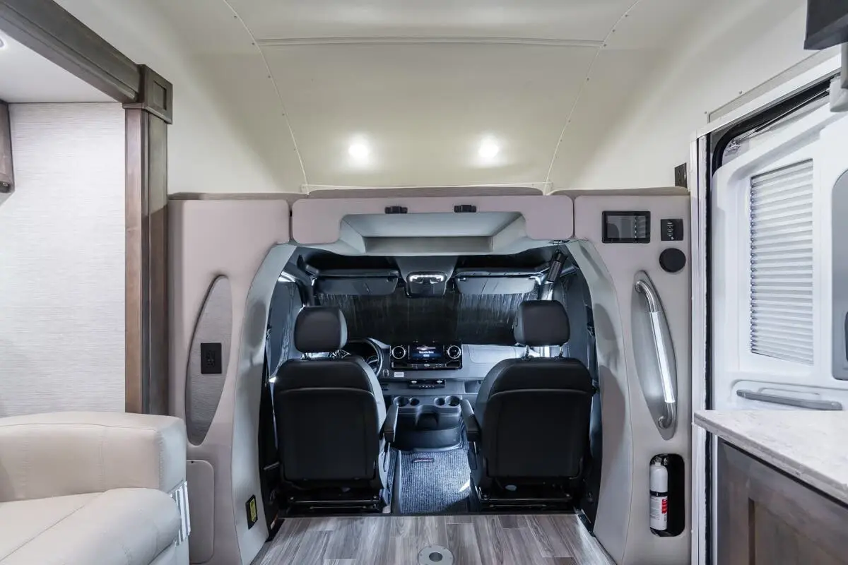 2023 Tiffin Motorhomes Wayfarer