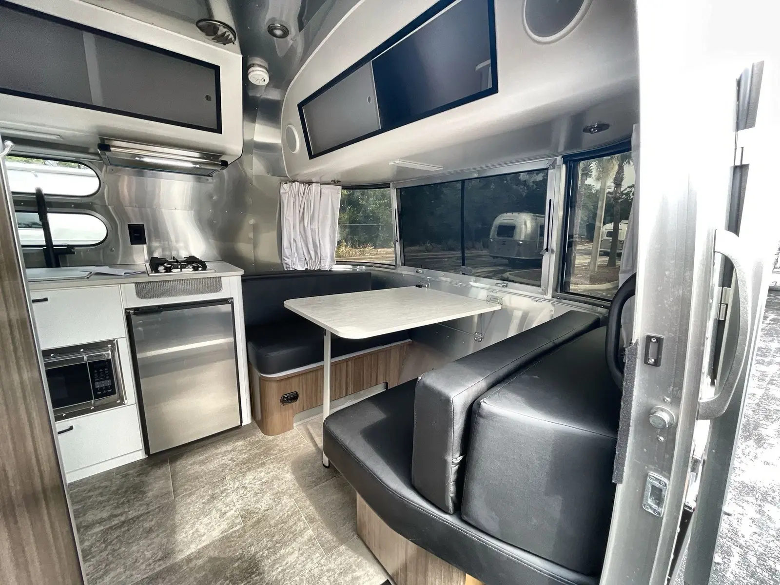 2024 Airstream Caravel