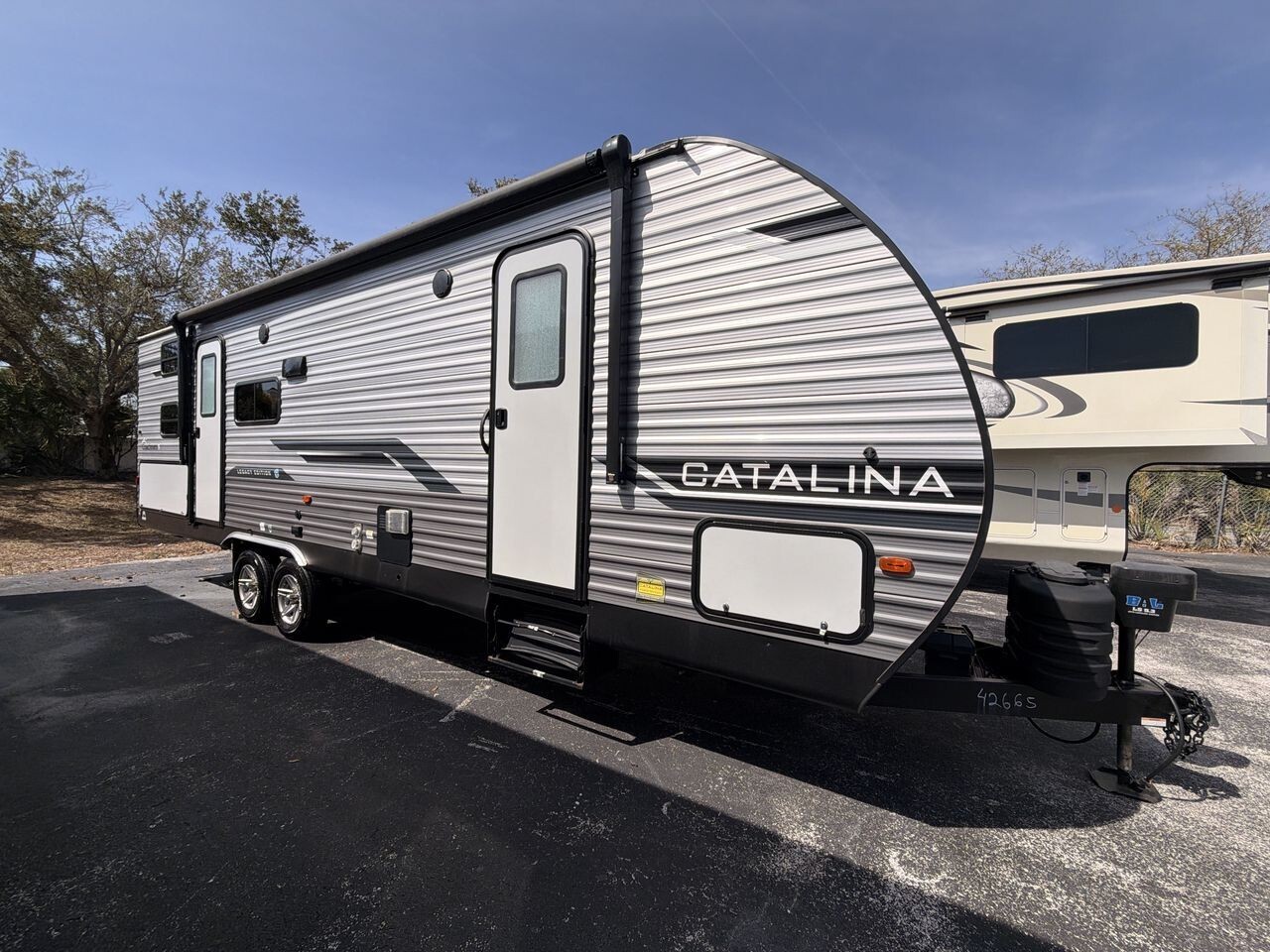 2024 Coachmen Catalina Legacy Edition