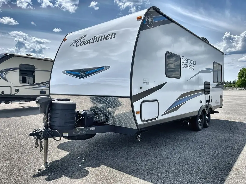 2024 Coachmen Freedom Express Select