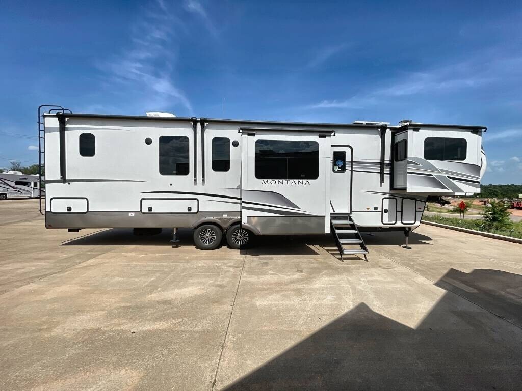 2024 Keystone Montana 3761FL