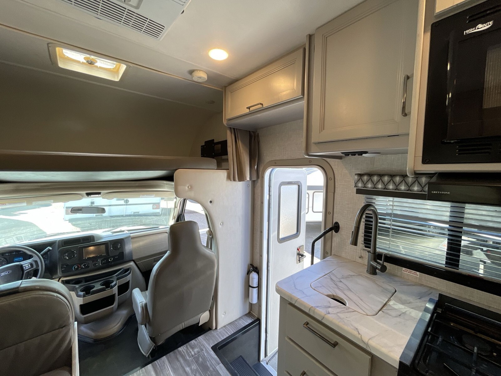 2024 Thor Motor Coach Four Winds