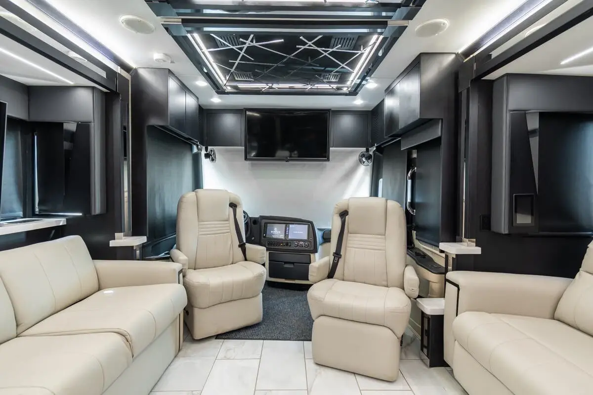 2024 Tiffin Motorhomes Zephyr