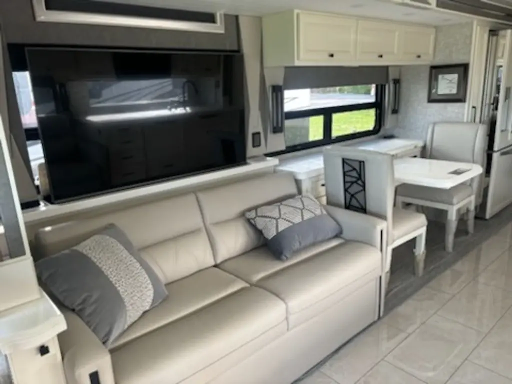 2025 Tiffin Motorhomes Allegro Bus Class A Motorhome