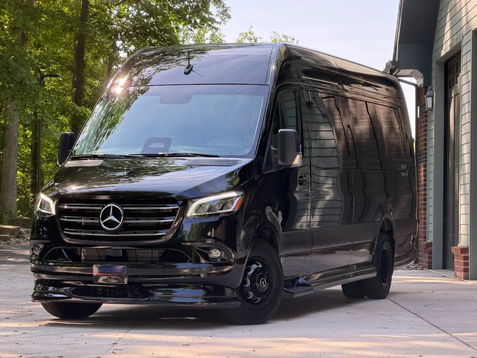 2026 Mercedes-Benz vDrive 10OB Luxury Transport