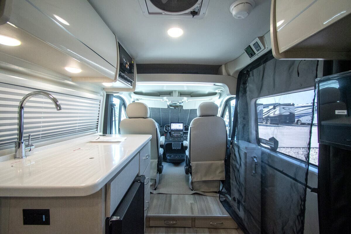 2026 Thor Motor Coach Tellaro