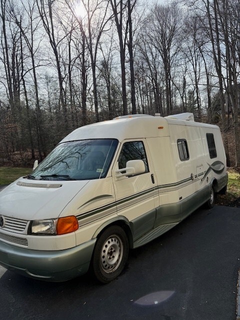 2001 Winnebago Rialta