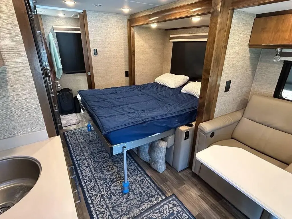 2020 Tiffin Motorhomes Wayfarer RW Motorized Class B