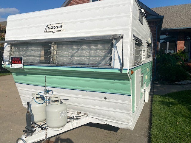 1967 Aristocrat Lo-Liner Glamper