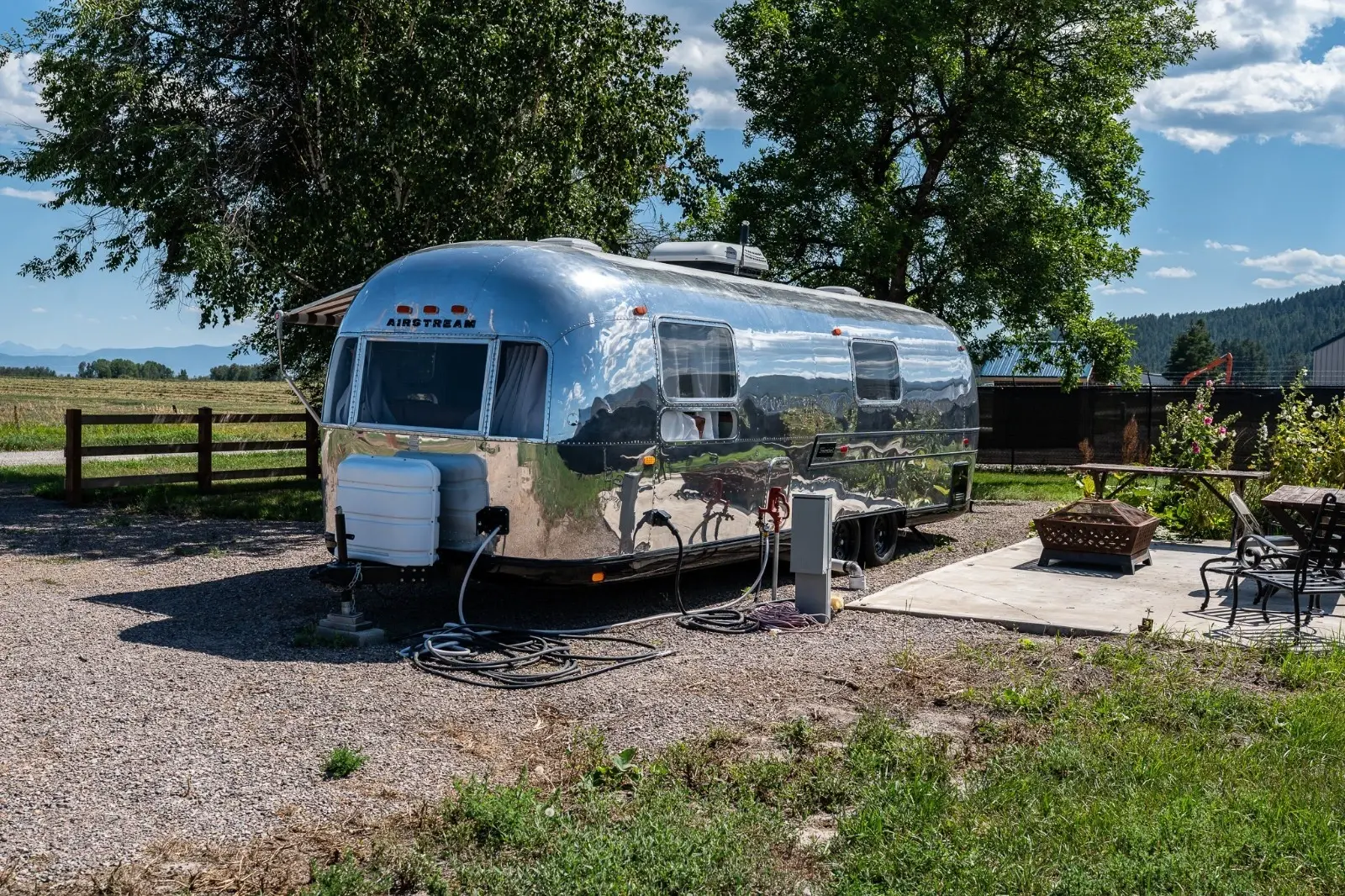 1969 Airstream International Land Yacht Ambassador