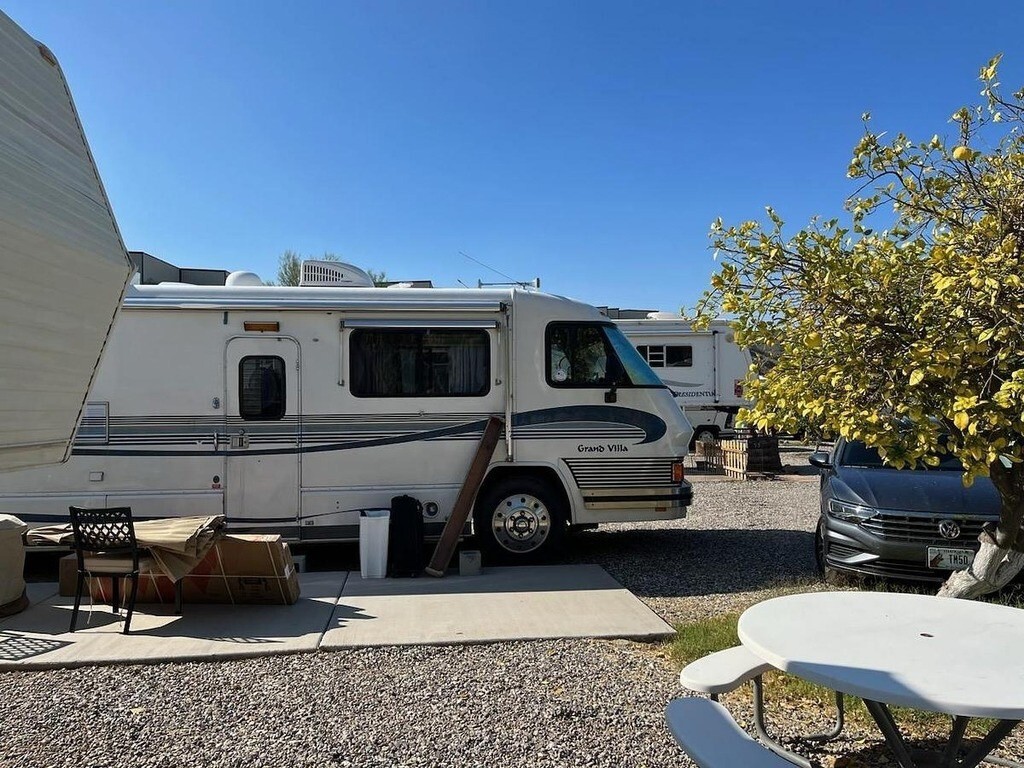 1998 Foretravel Motorcoach Stationary RV Motorized Class A