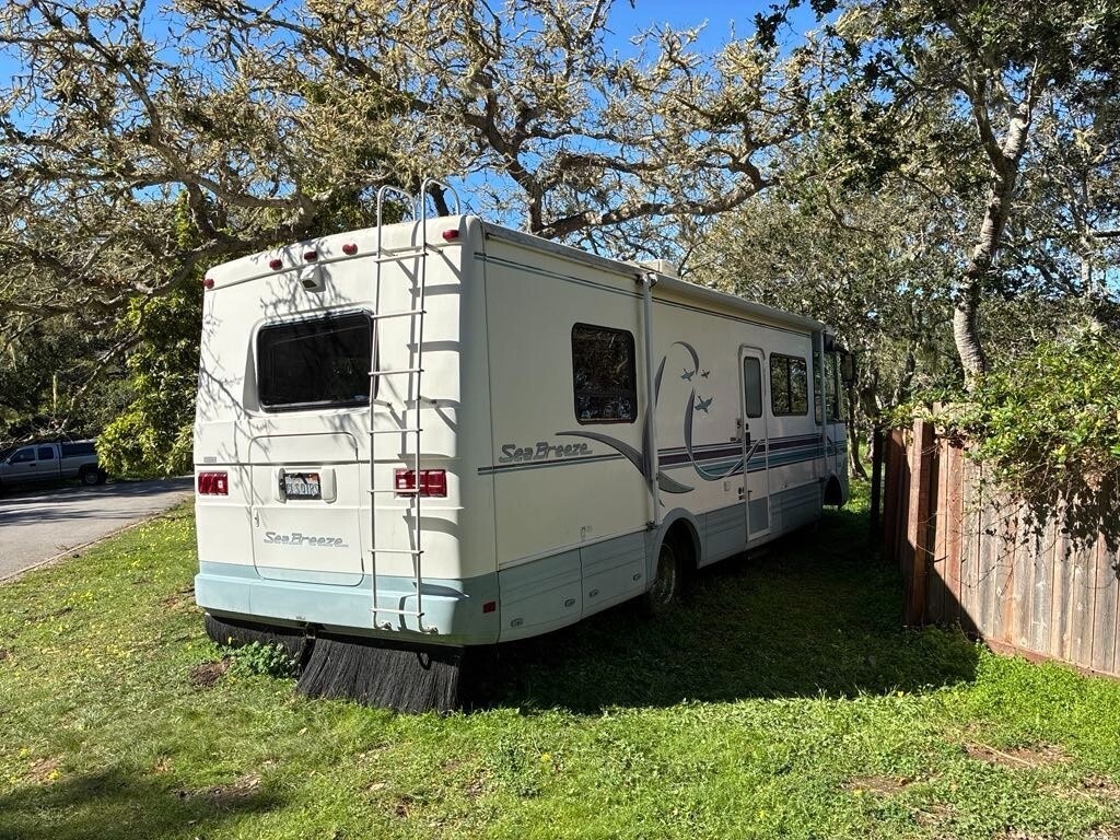 1998 National RV Sea Breeze Motorized Class A