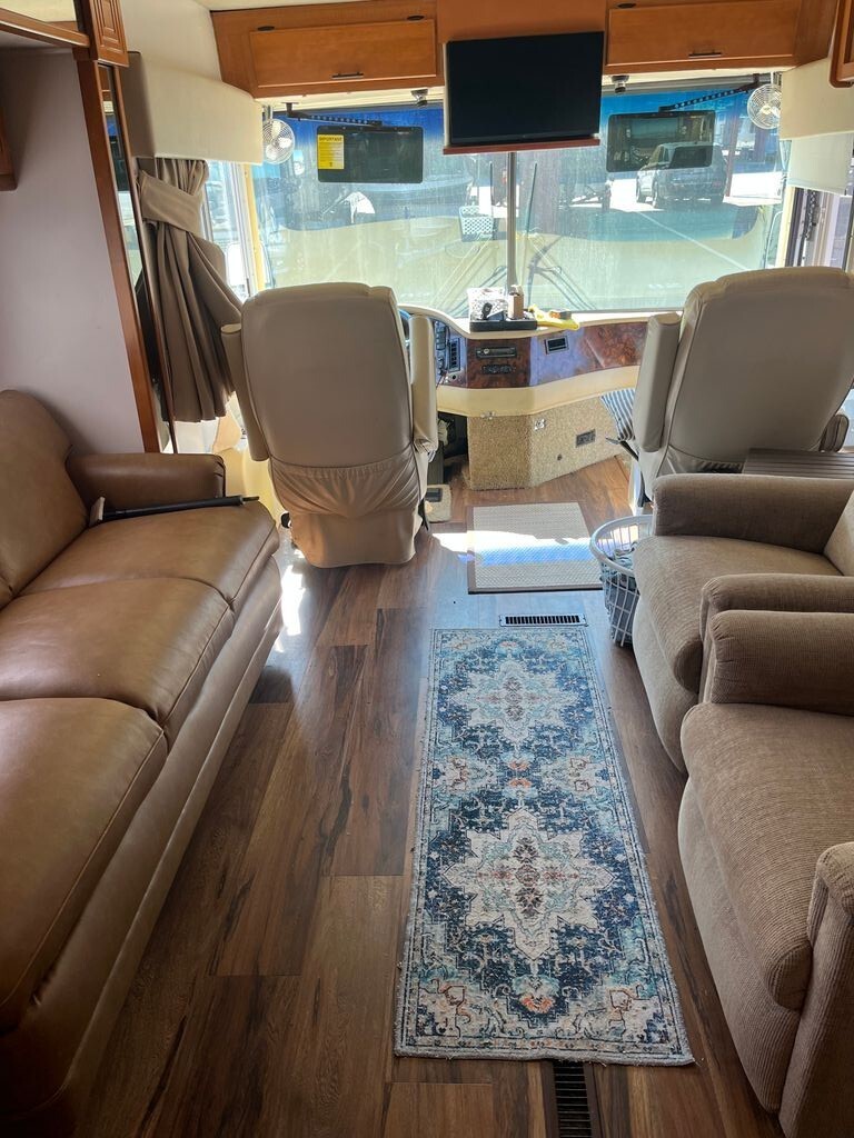 2000 Damon Escaper Class A Motorhome