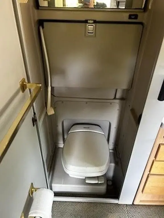 2001 Winnebago Horizon Motorized Class A