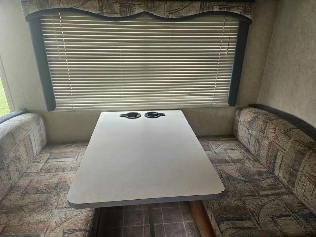 2002 Fleetwood Fiesta Class A Motorhome