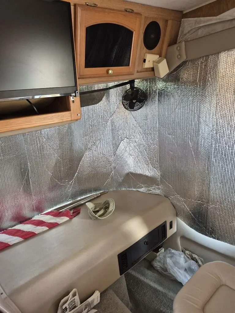 2002 Georgie Boy Landau Class A Motorhome