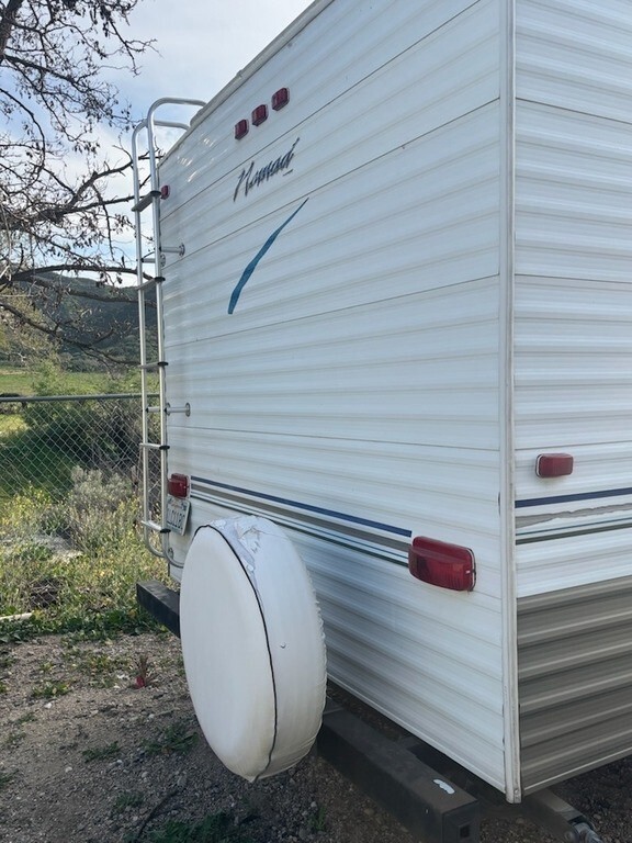 2005 Skyline Nomad Travel Trailer