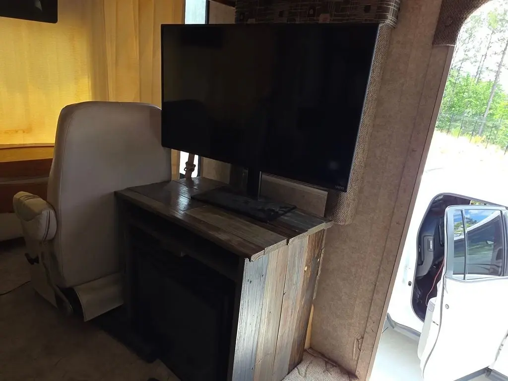2006 Gulf Stream Crescendo Class A Motorhome
