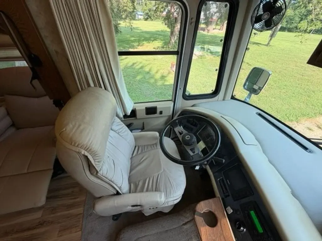 2006 Tiffin Motorhomes Allegro Bay Class A Motorhome