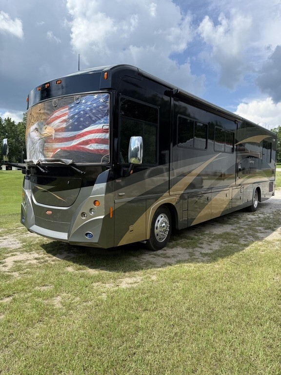 2009 Winnebago Journey Motorized Class A