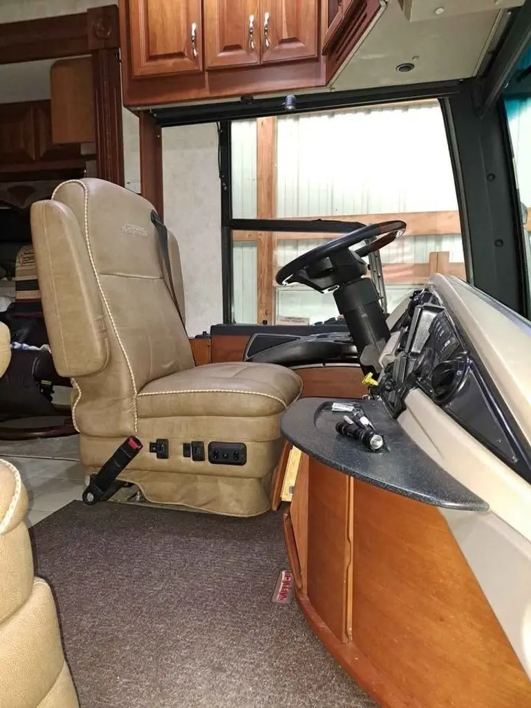2010 American Coach American Tradition Class A Motorhome
