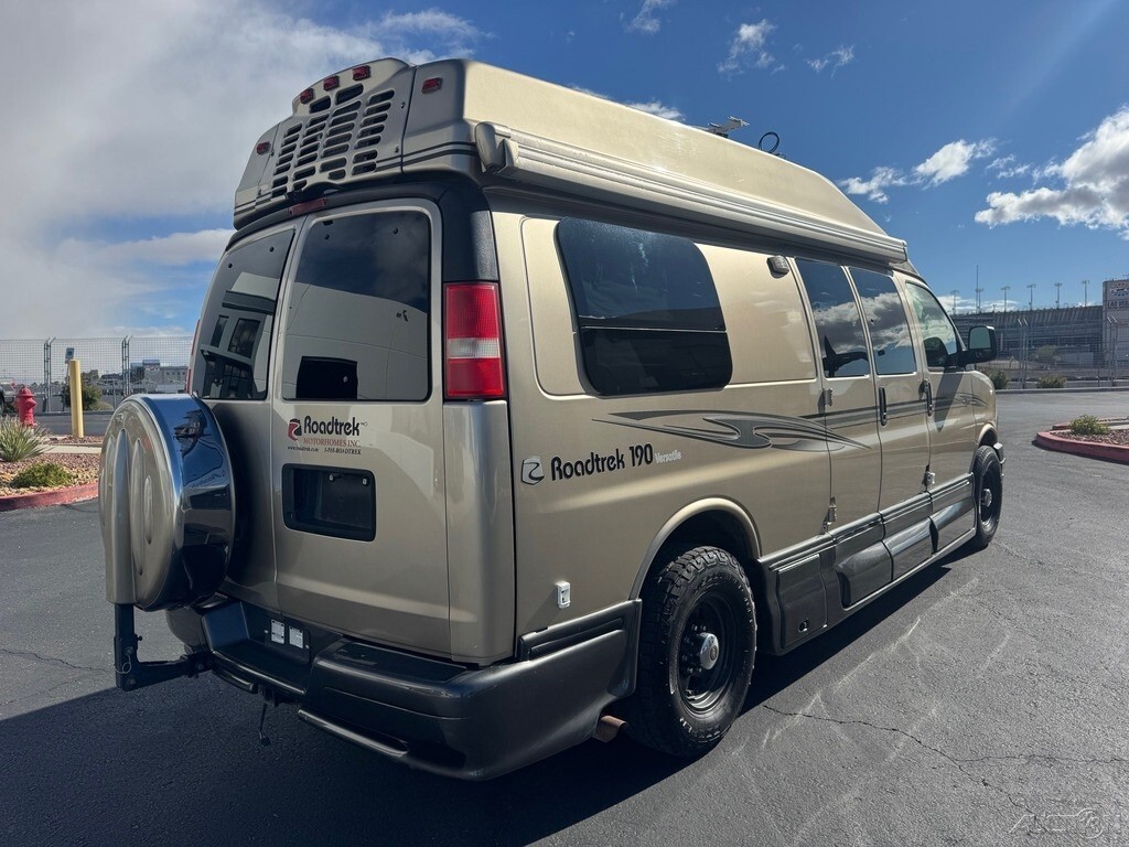 2010 Roadtrek 190 Versatile Motorized Class B