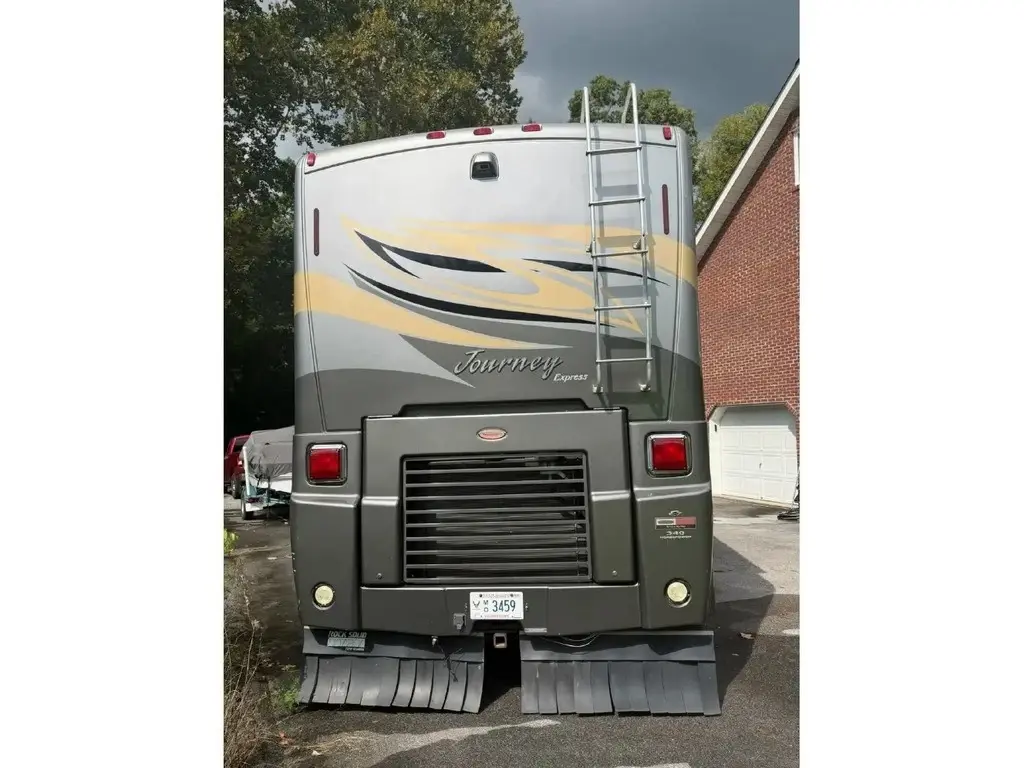 2010 Winnebago Journey Express Motorized Class A
