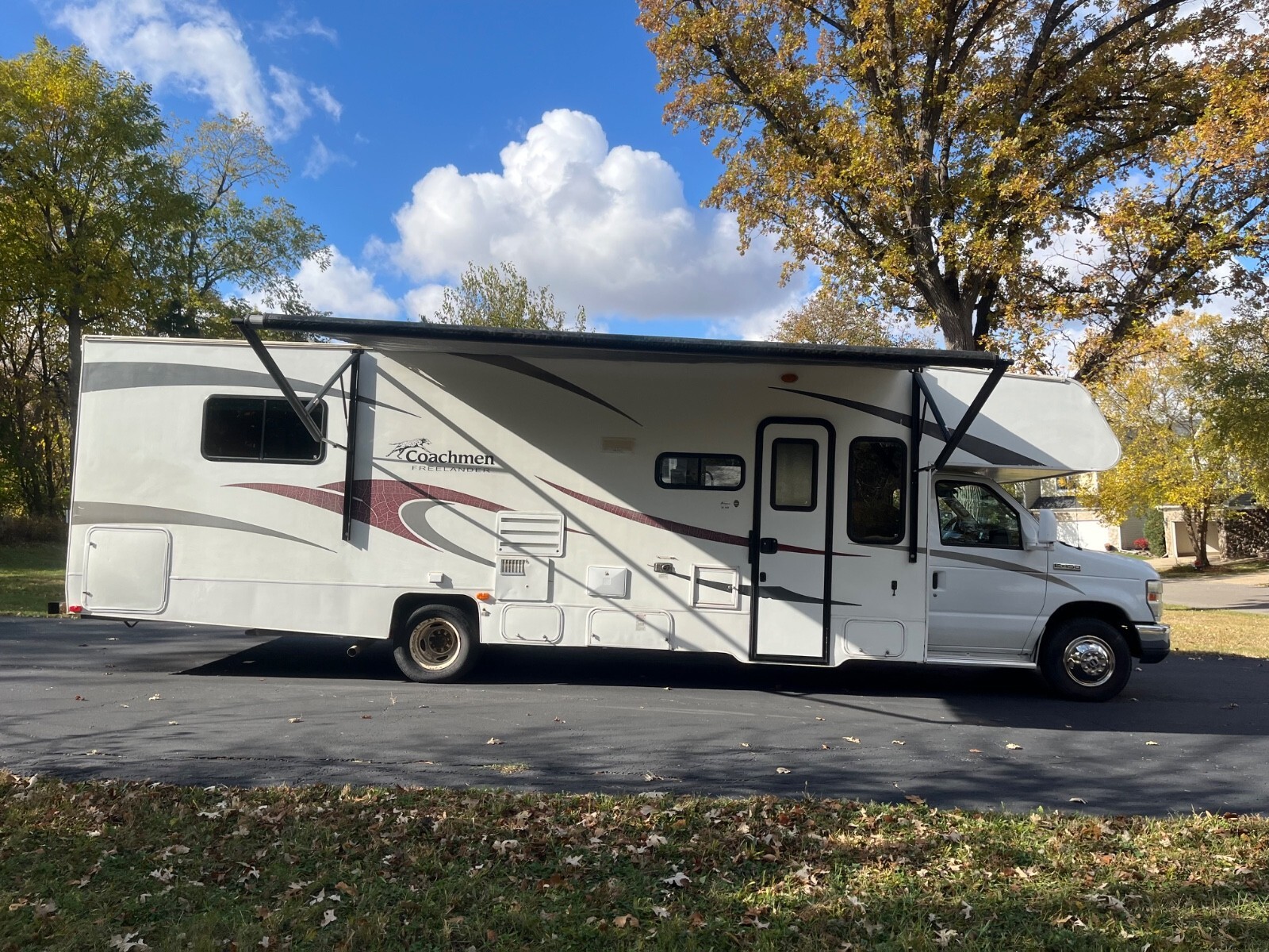 2011 Coachmen motorhome