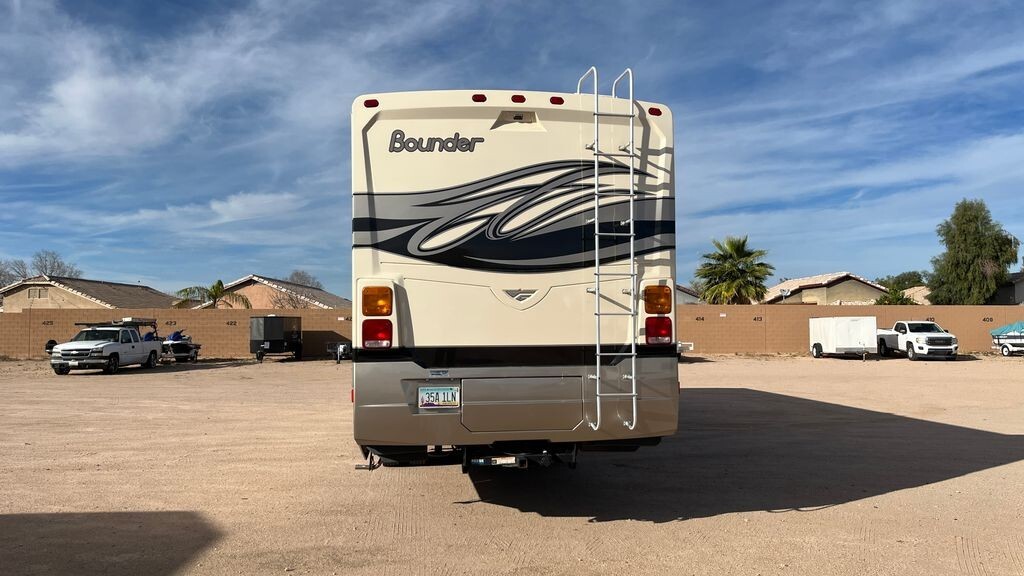2011 Fleetwood Bounder Class A Motorhome