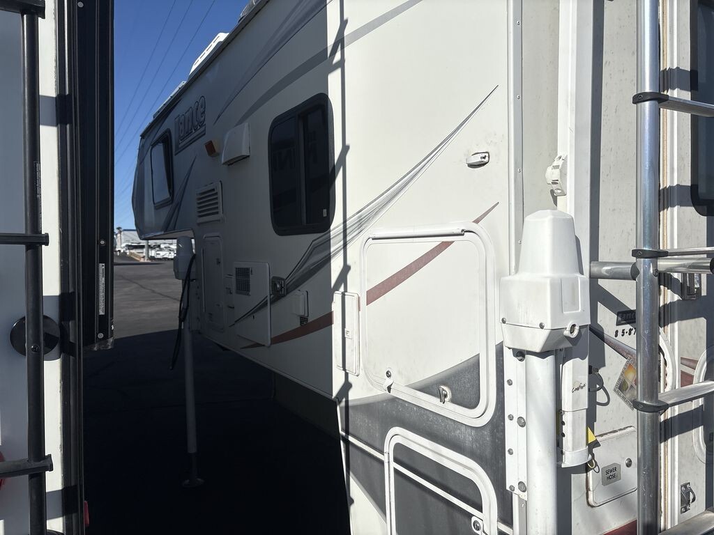 2012 Lance Lance Truck Camper