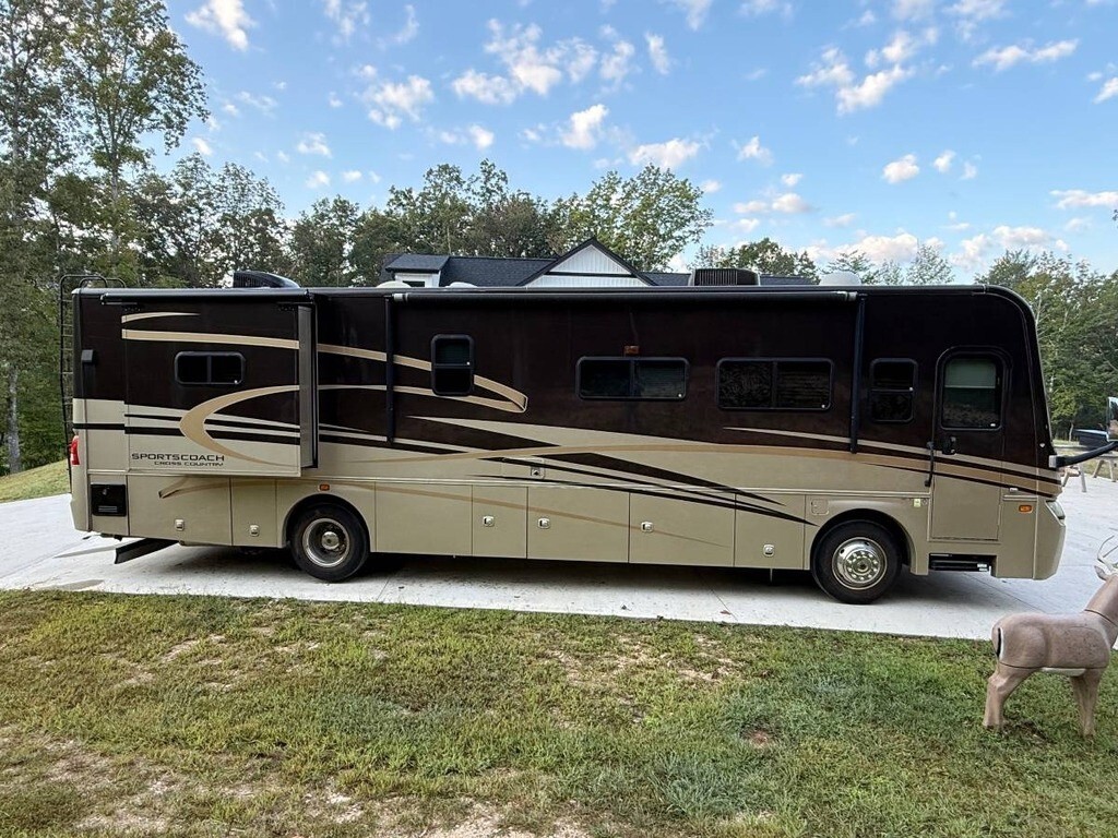 2013 Coachmen Sportscoach Cross Country Motorized Class A
