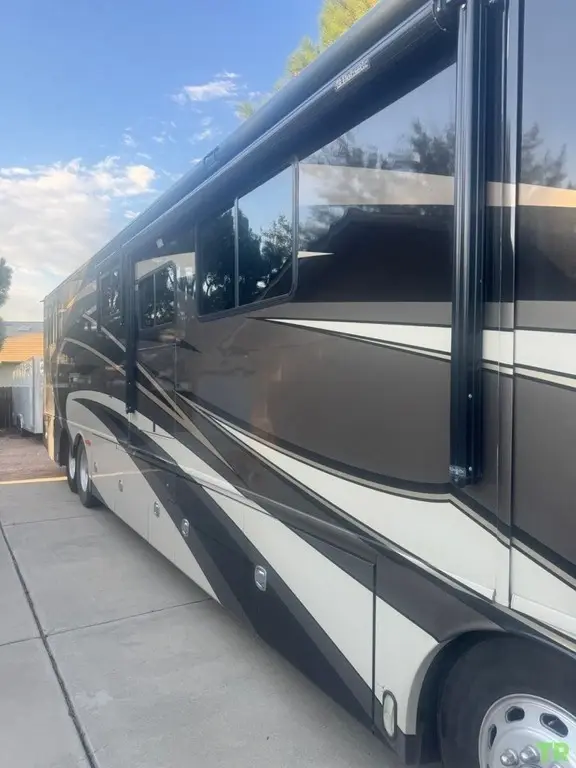 2013 Fleetwood Providence Motorized Class A