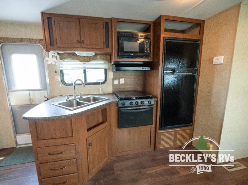 2013 Heartland Pioneer Travel Trailer