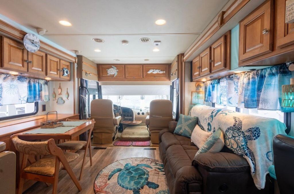 2013 Itasca Suncruiser Class A Motorhome