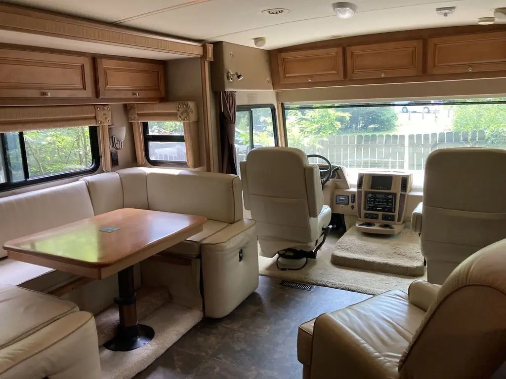2013 Itasca Sunova Class A Motorhome