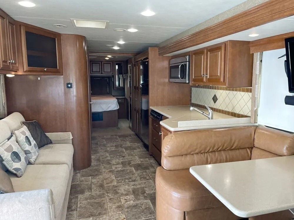 2013 Thor Motor Coach Palazzo Motorized Class A