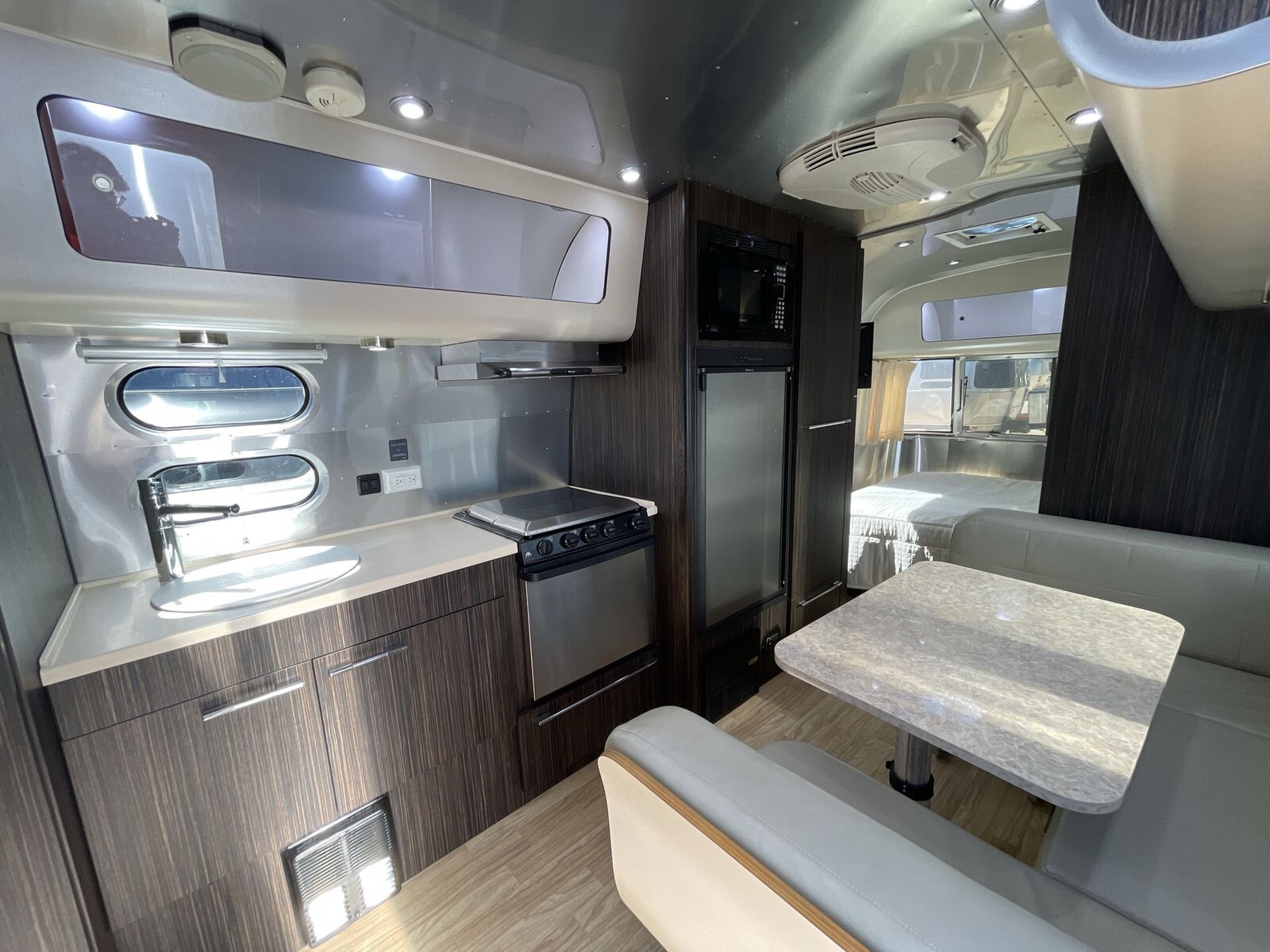 2014 Airstream International Signature