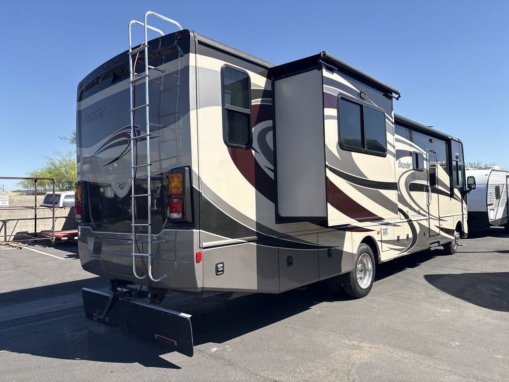 2014 Fleetwood Bounder