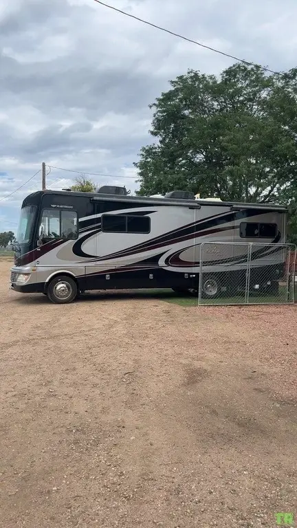 2014 Fleetwood Bounder Motorized Class A