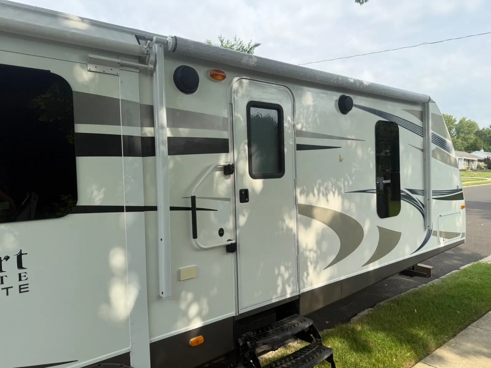 2014 Keystone Ultra Light Elite 31RE Travel Trailer