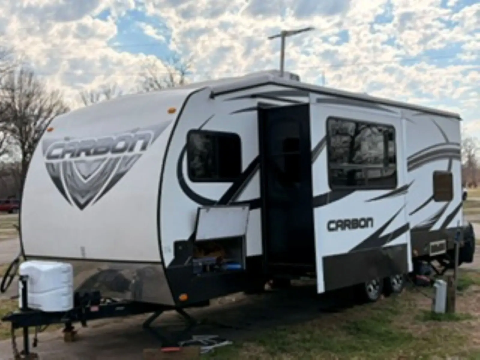 2014 keystone Carbon 27 Toy Hauler