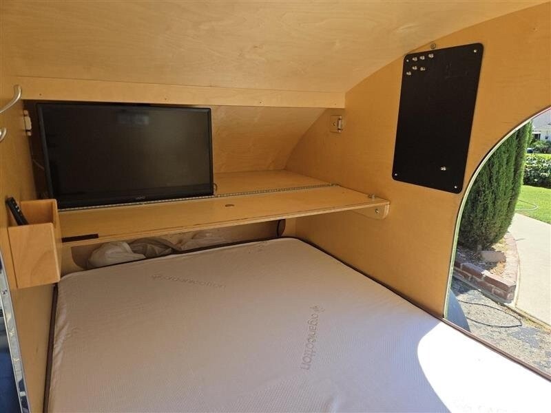 2014 SoCal Teardrops Buzz Travel Trailer