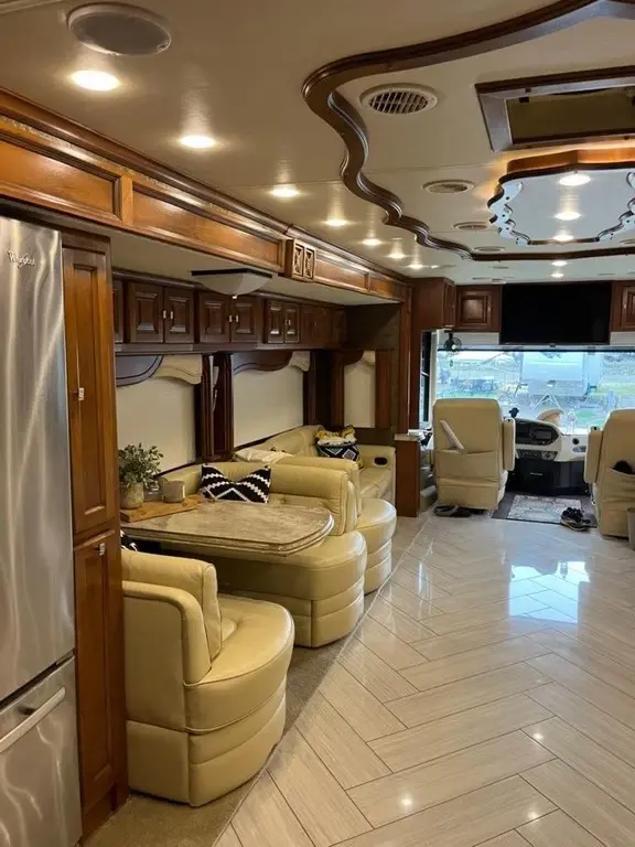 2014 Tiffin Motorhomes Allegro Bus Motorized Class A