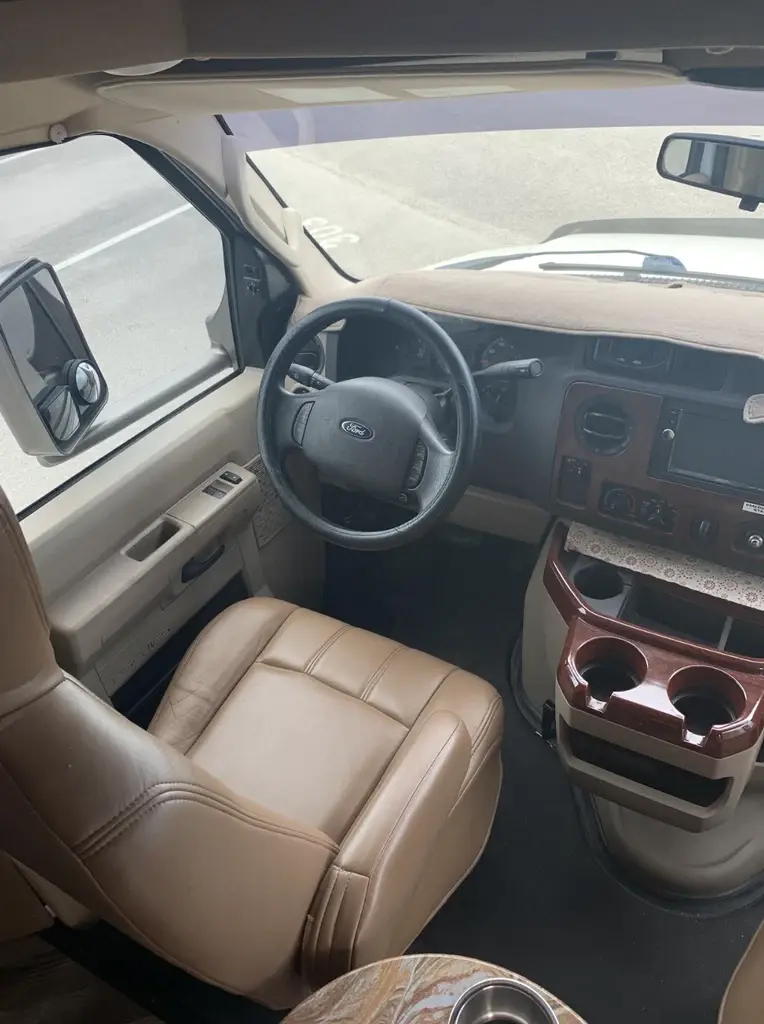 2015 Coachmen Concord Class C Motorhome