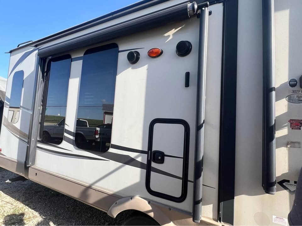 2015 Forest River Rockwood Windjammer Travel Trailer