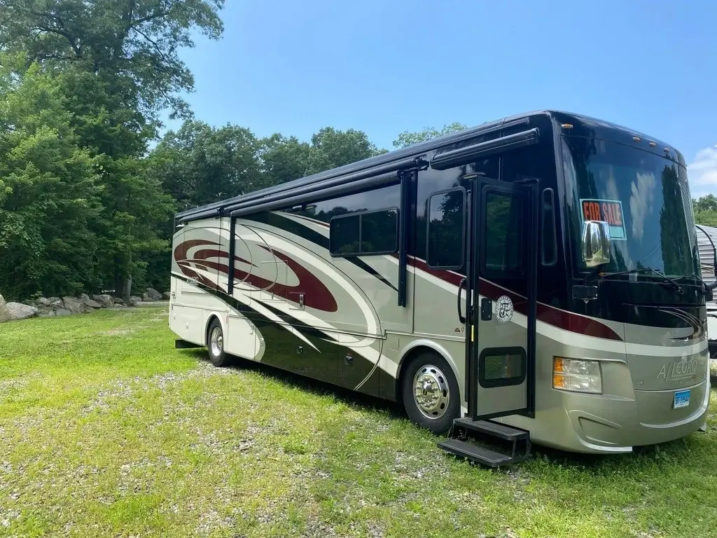 2015 Tiffin Motorhomes Allegro Red Motorized Class A