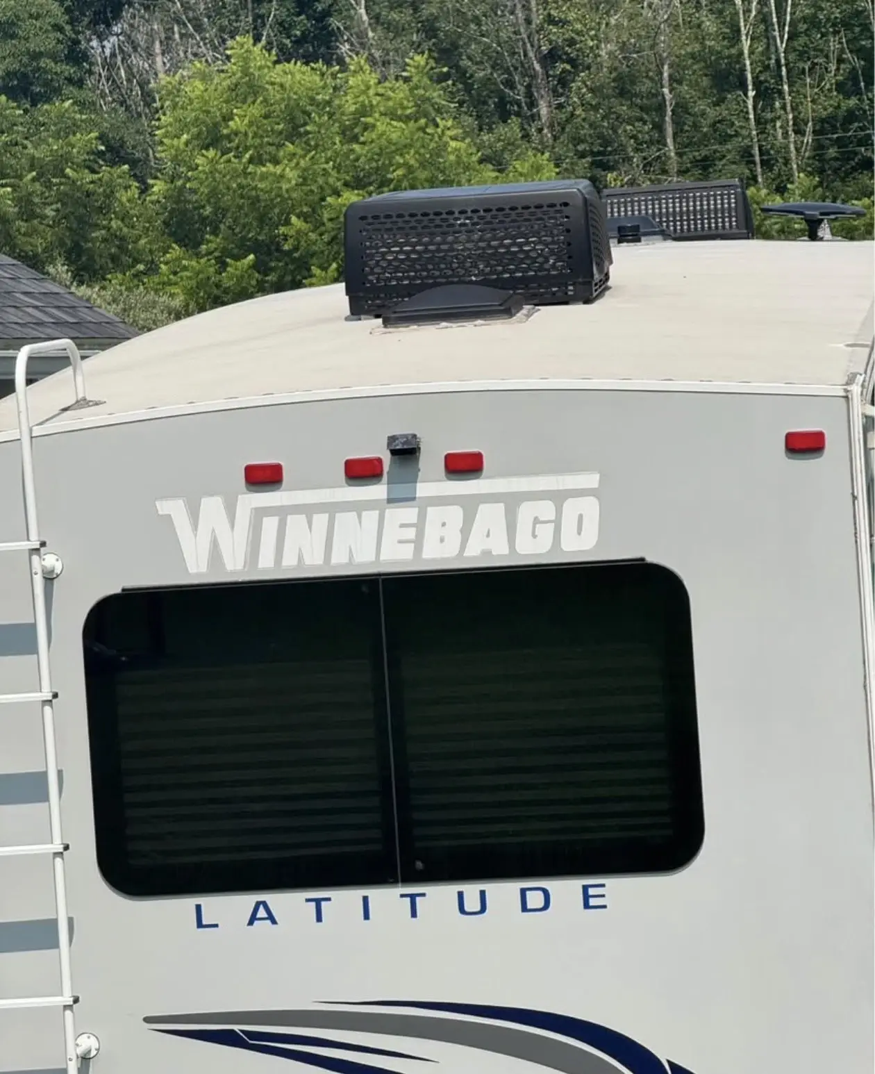 2016 Winnebago Latitude 37